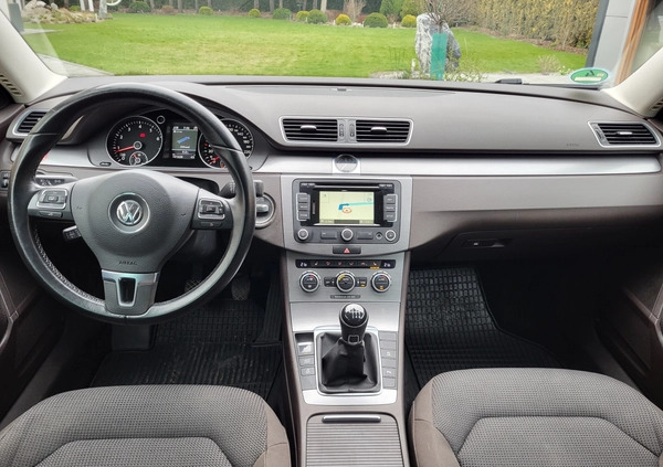 Volkswagen Passat cena 36900 przebieg: 141000, rok produkcji 2013 z Inowrocław małe 211